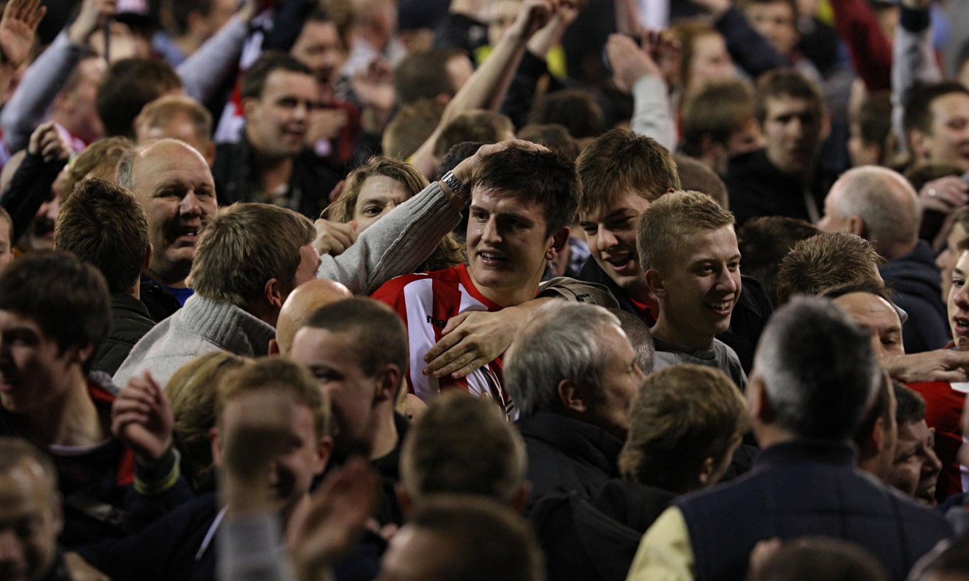 力劈华山！李添荣反击接球高高跃起完成单臂砸扣，上海反超.